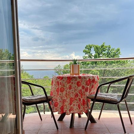 Starry Night - Smart Tv, Extra Big Bed, Big Bathtub, Private Parking, Sea View, Wifi, 2Bedrooms Volosko Eksteriør billede