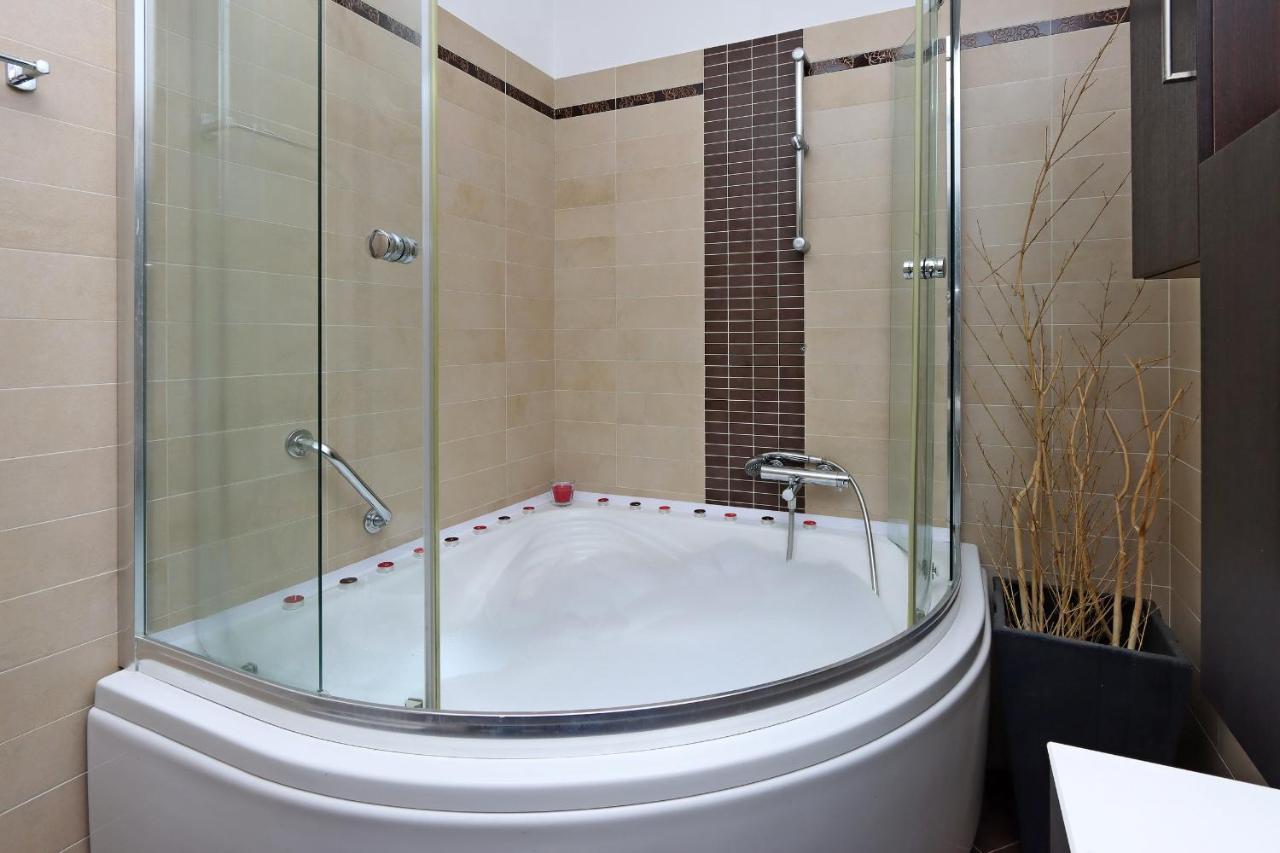 Starry Night - Smart Tv, Extra Big Bed, Big Bathtub, Private Parking, Sea View, Wifi, 2Bedrooms Volosko Eksteriør billede